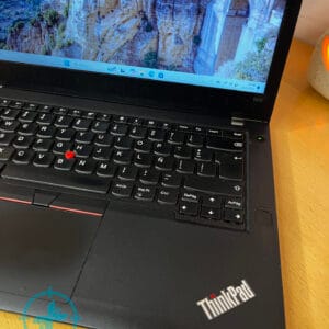 Notebook Lenovo Thinkpad i5 7th  8gb 512 SSD - Imagen 3