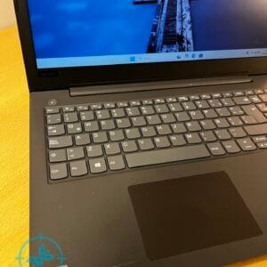 Notebook Lenovo Pentium Silver 4gb 256 NVMe - Imagen 2