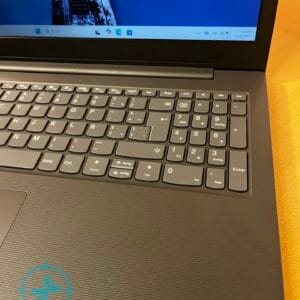 Notebook Lenovo Pentium Silver 4gb 256 NVMe - Imagen 3