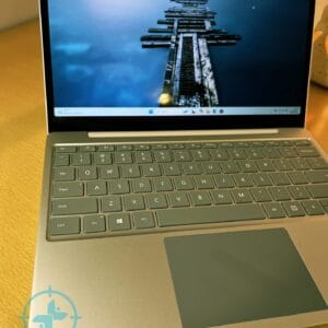 Notebook Microsoft Surface i5 10th 4gb 256 NVMe - Imagen 2