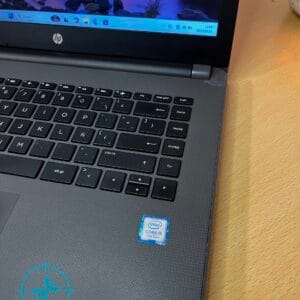 Notebook HP i5 7th - Imagen 3
