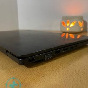 Notebook Lenovo V330 i3 6th - Imagen 4