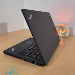 Notebook Lenovo Thinkpad X240 i5 4th - OUTLET - Imagen 4