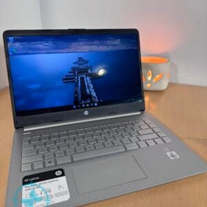 Notebook HP i3 10th OUTLET DETALLE - Imagen 1