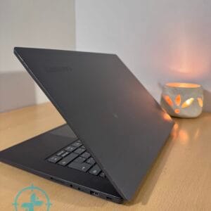 Notebook Lenovo V330 i5 8th - Imagen 4