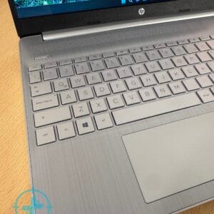 Notebook HP 15 Ryzen 5 - Imagen 2